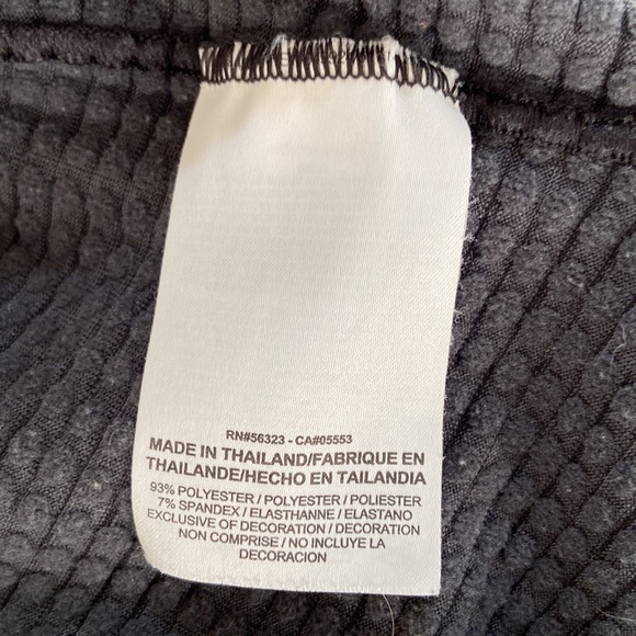 NIKE Dri Fit Men Long Sleeve Top Size S - Picture 6 of 9